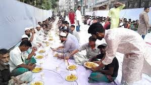 দুর্গতদের সাহায্য প্রদান